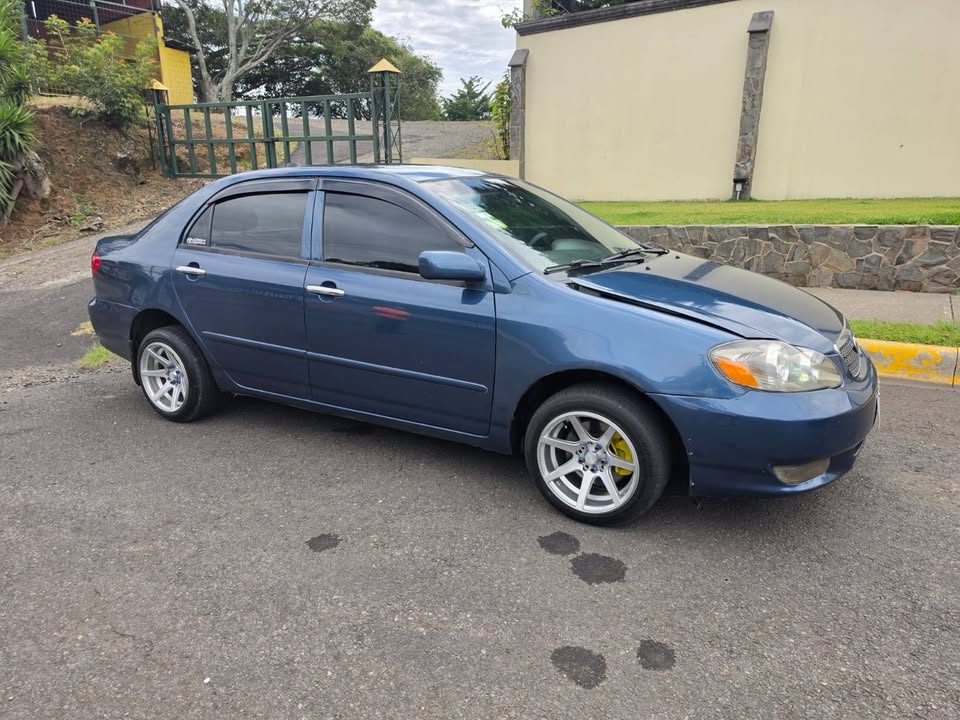 2003 Toyota Corolla - foto 4
