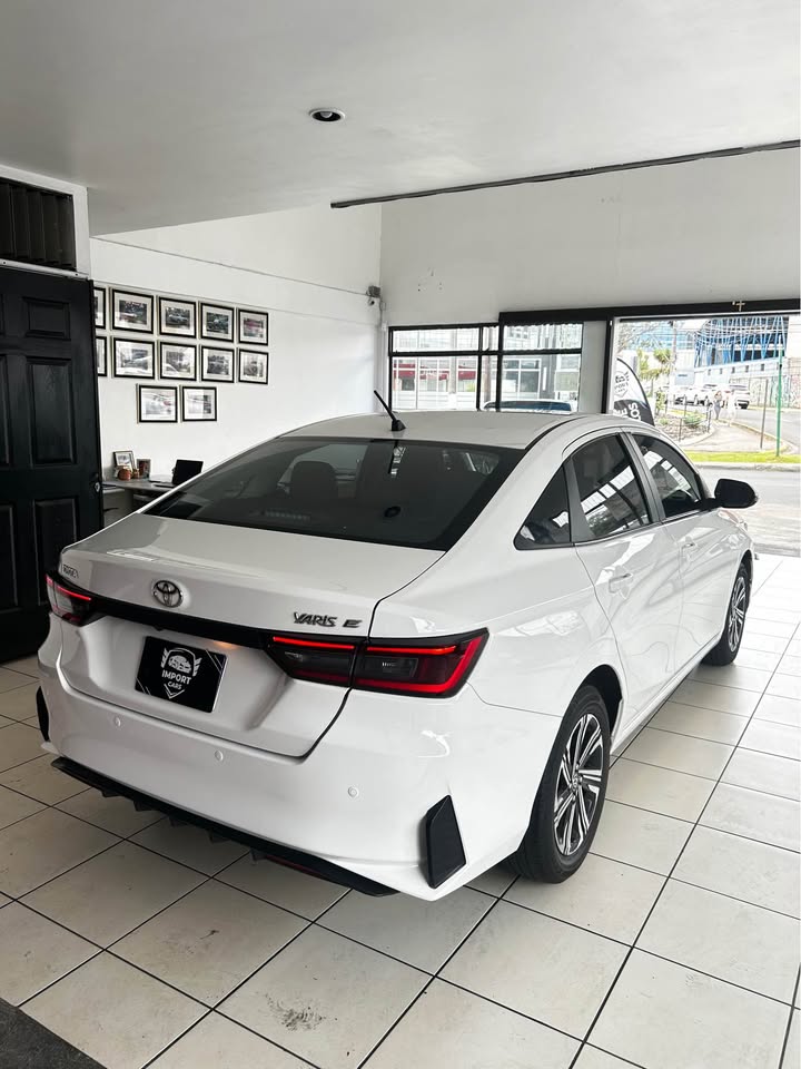 2024 Toyota Yaris - foto 4
