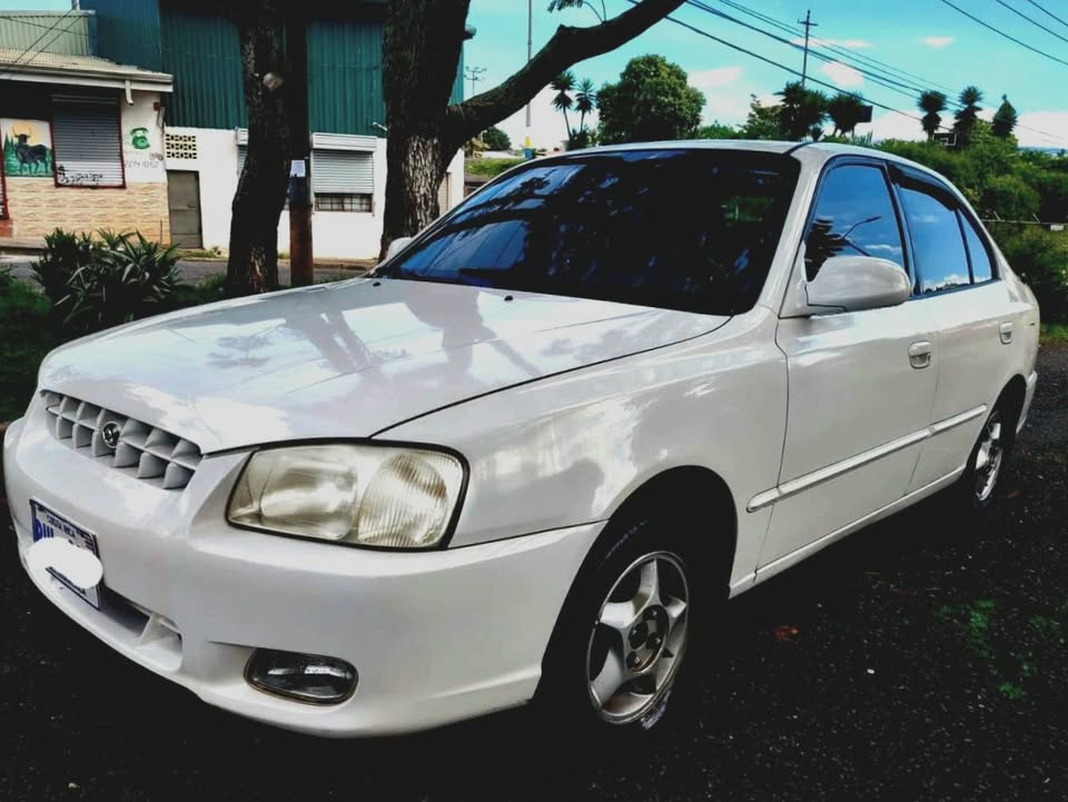 2002 Hyundai Accent - foto 5