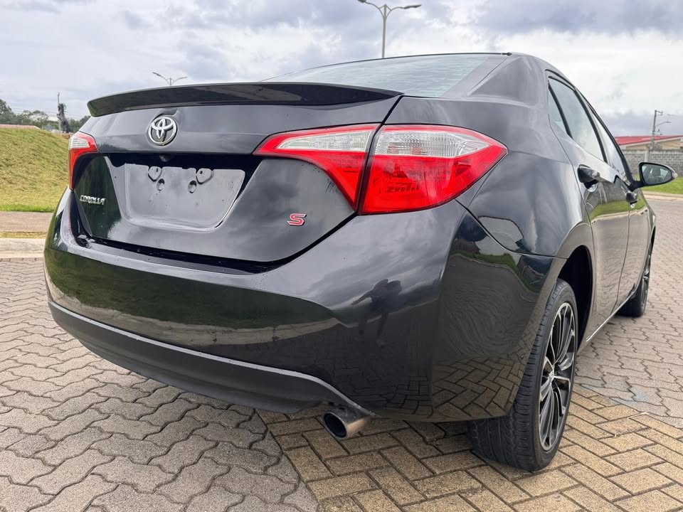 2015 Toyota Corolla - foto 3