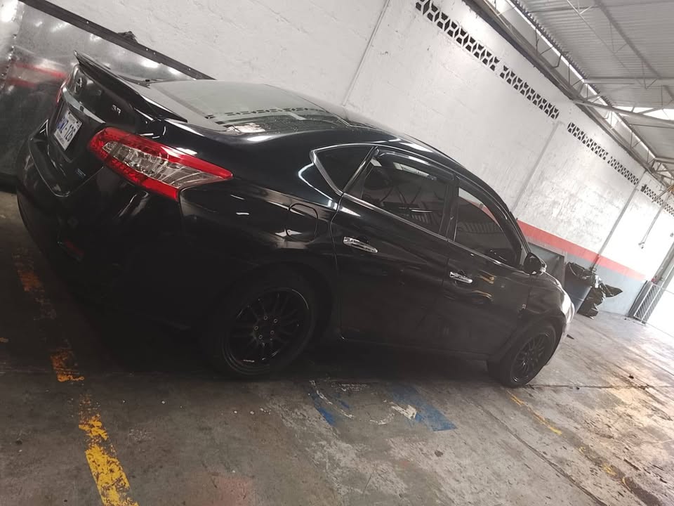2014 Nissan Sentra - foto 3