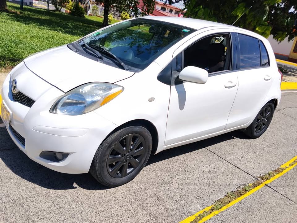 2009 Toyota Yaris - foto 3