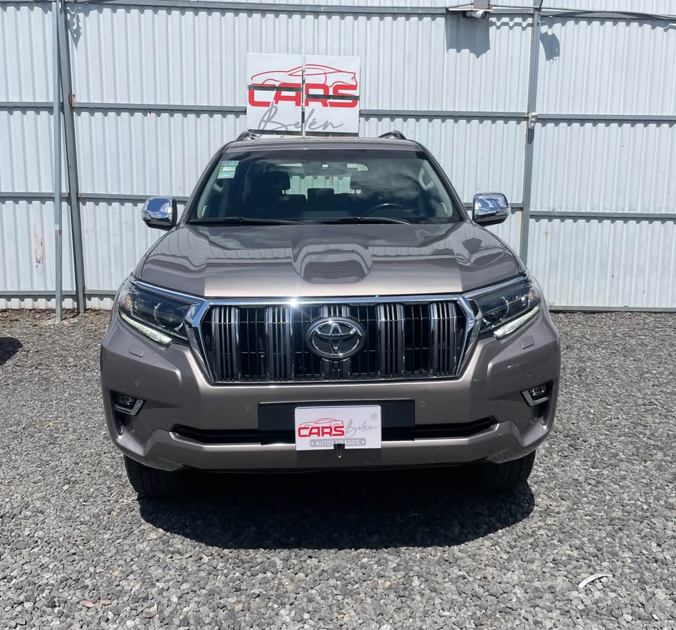 2022 Toyota Prado - foto 2