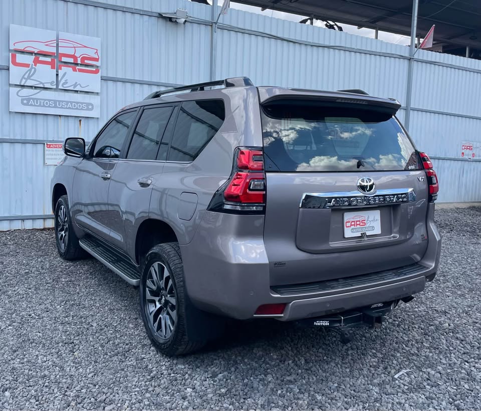 2022 Toyota Prado - foto 4