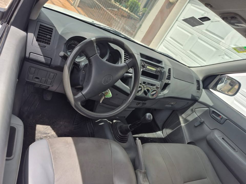 2010 Toyota Hilux - foto 4
