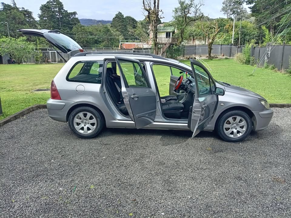 2005 Peugeot 307 - foto 2