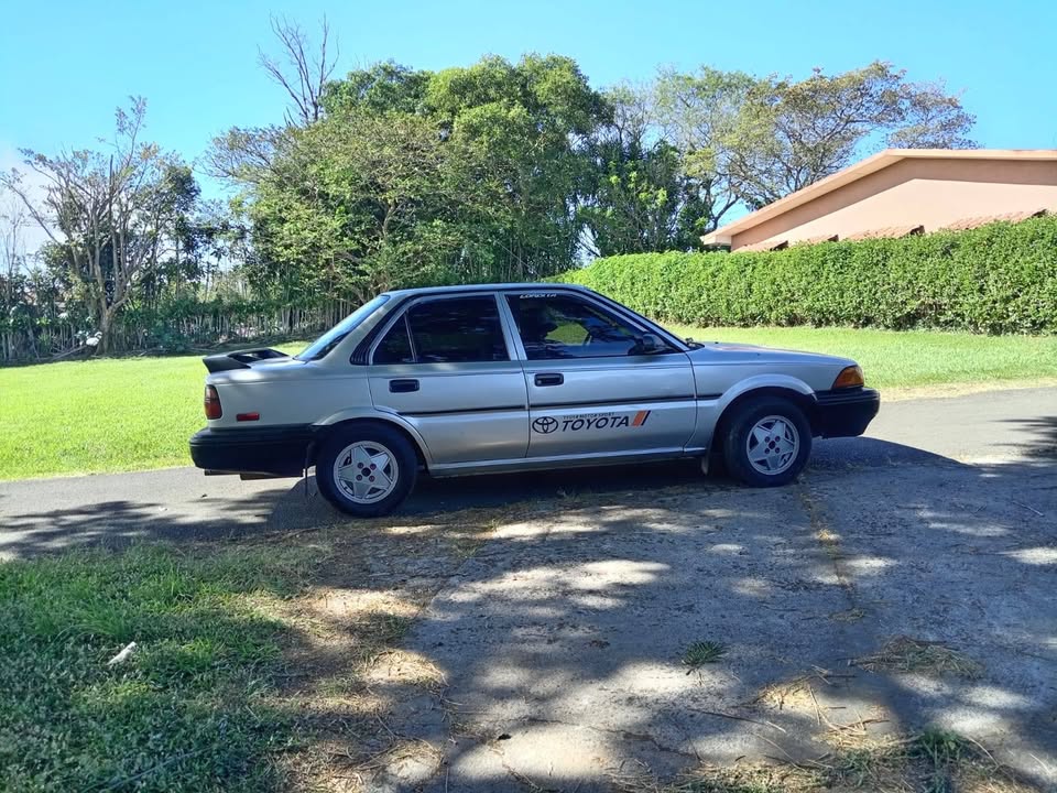 1989 Toyota Corolla - foto 3