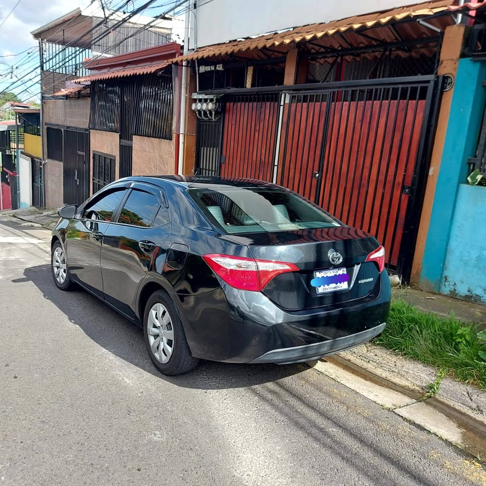 2014 Toyota Corolla - foto 3