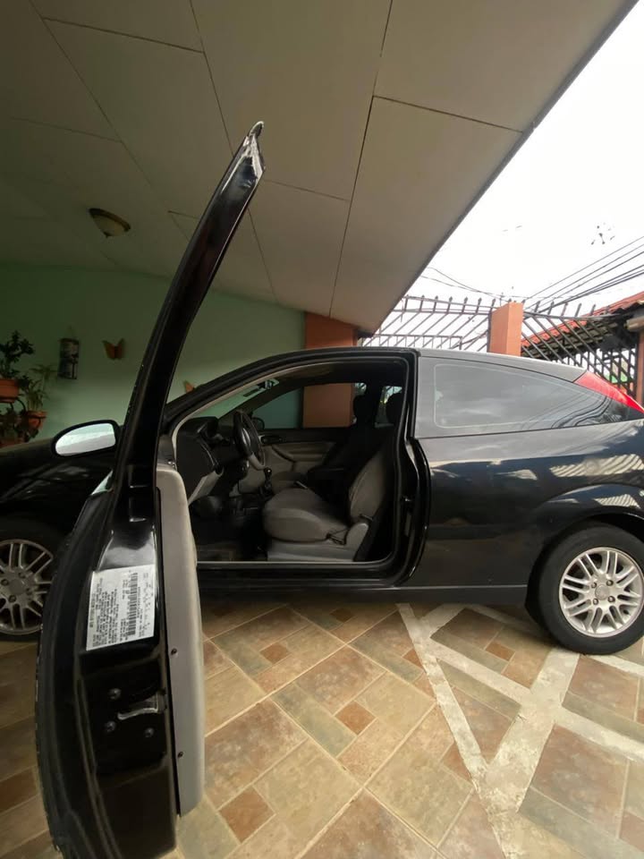 2005 Ford Focus - foto 4
