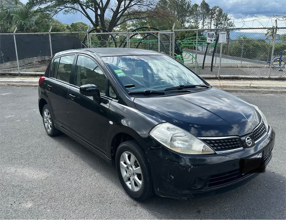 2009 Nissan Tiida - foto 2