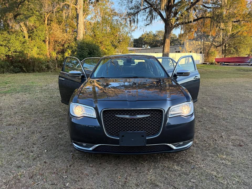 2016 Chrysler 300 - foto 2