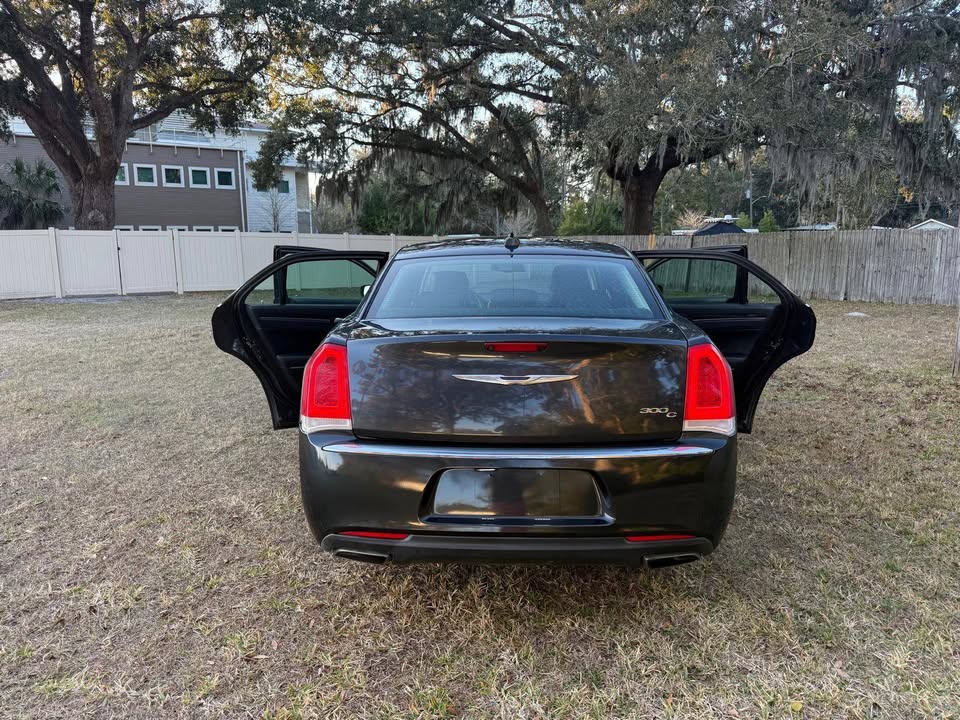 2016 Chrysler 300 - foto 5
