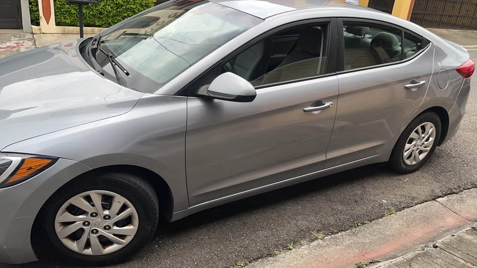 2017 Hyundai Elantra - foto 3