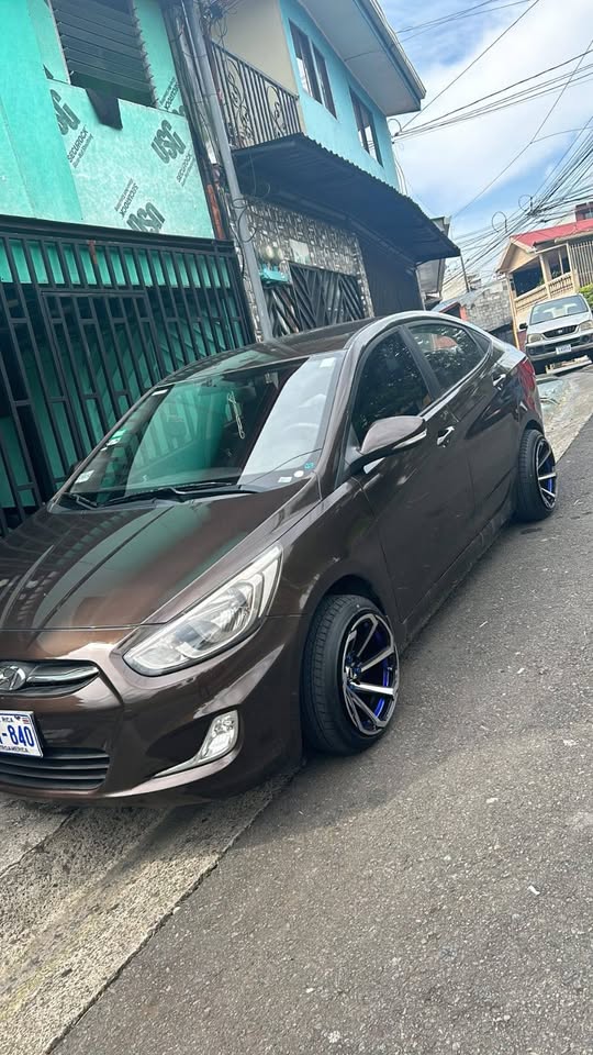2017 Hyundai Accent - foto 5