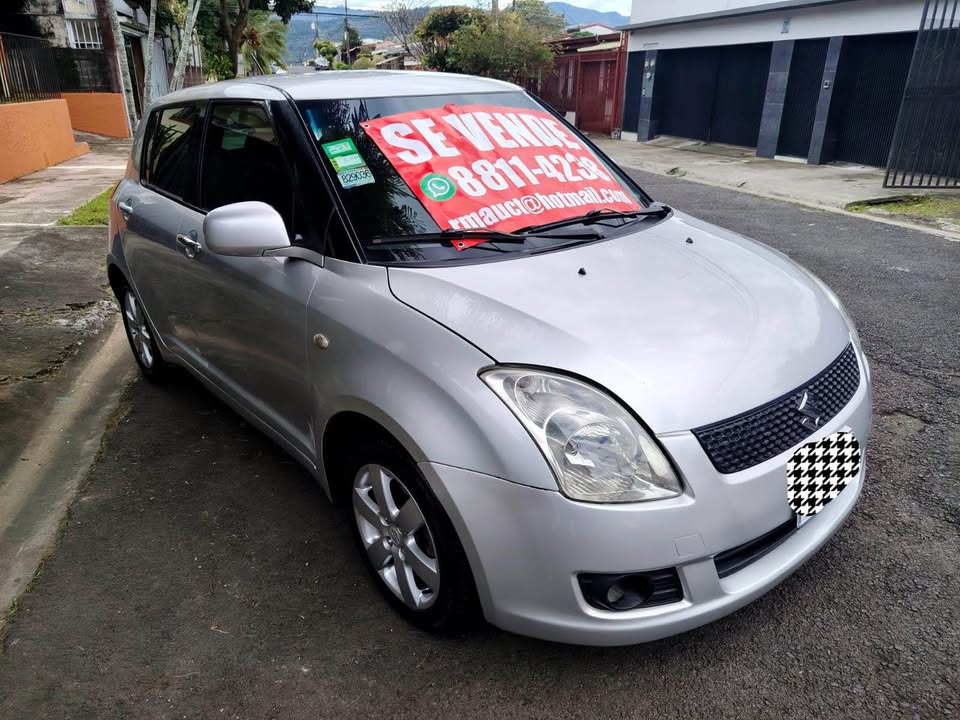 2010 Suzuki Swift - foto 5