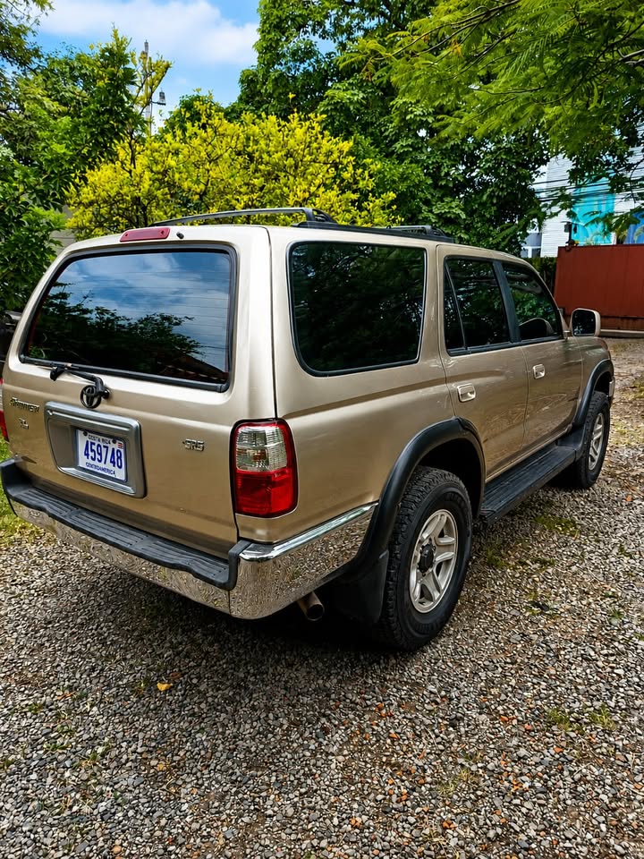 2002 Toyota 4Runner - foto 2