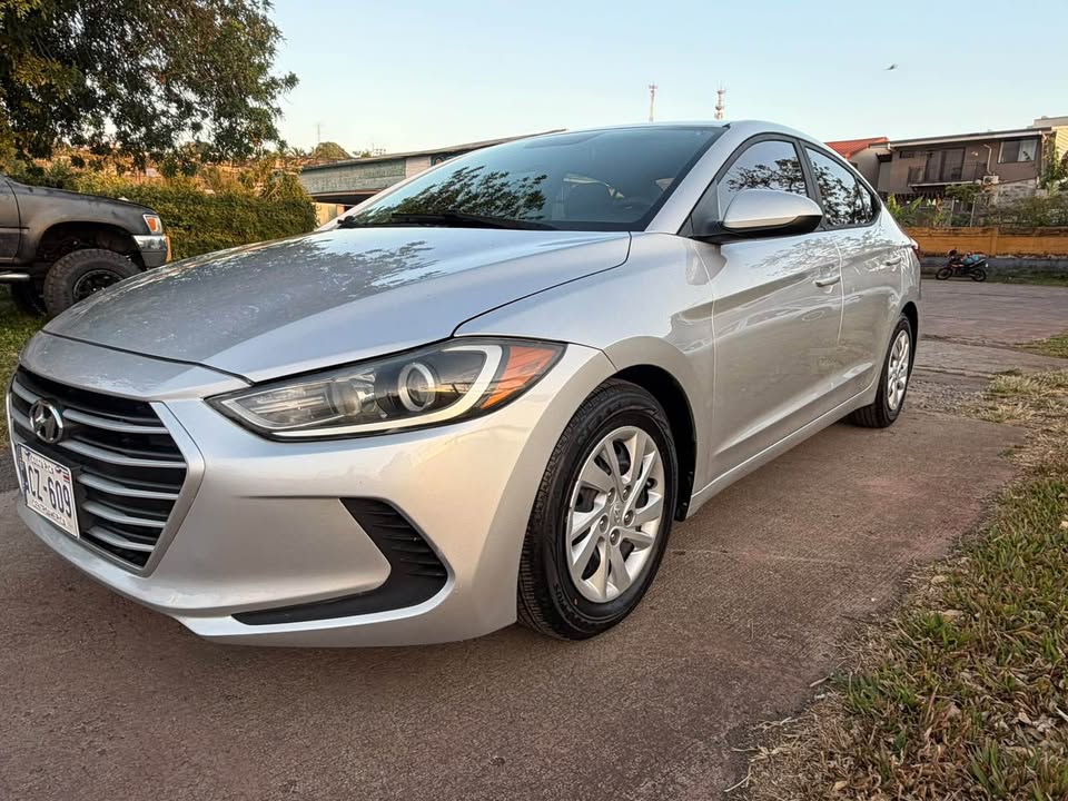 2017 Hyundai Elantra - foto 4