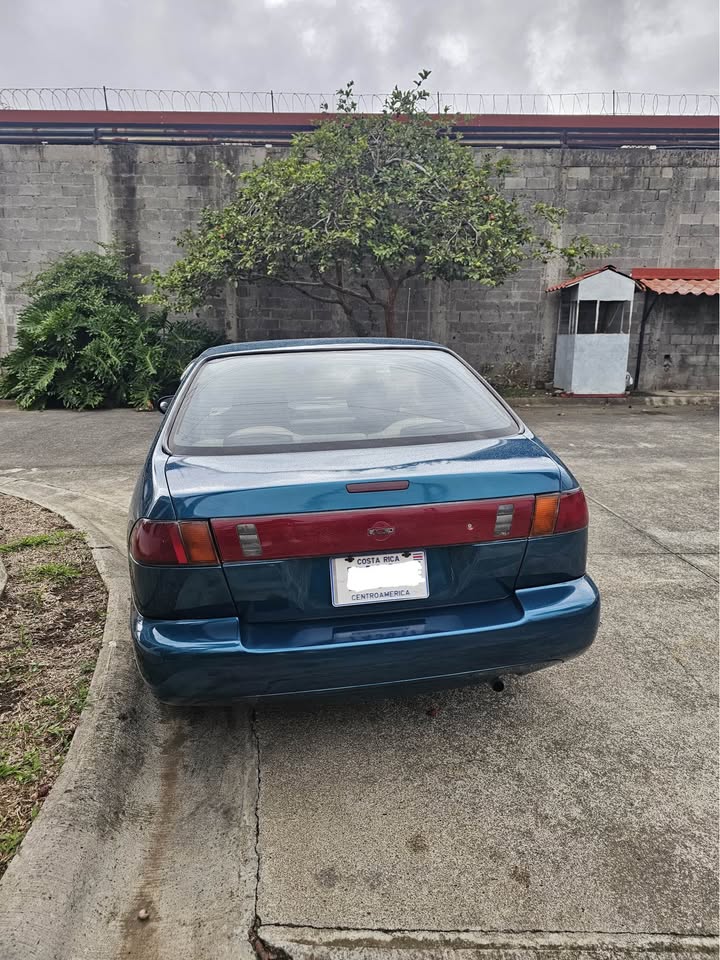1996 Nissan Sentra - foto 3