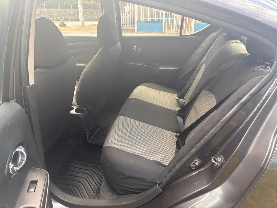 2015 Nissan Versa - foto 5