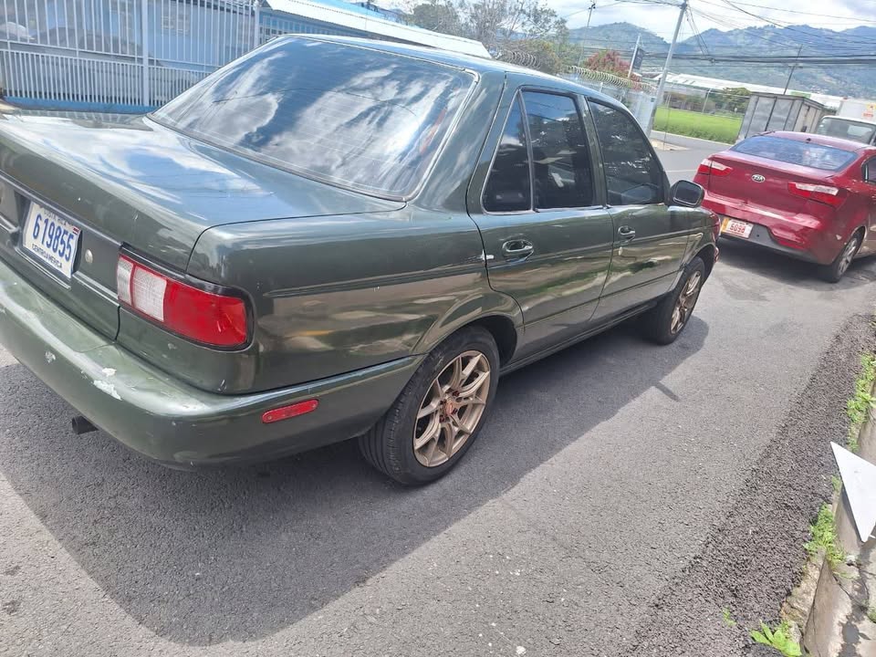 2000 Nissan Sentra - foto 2