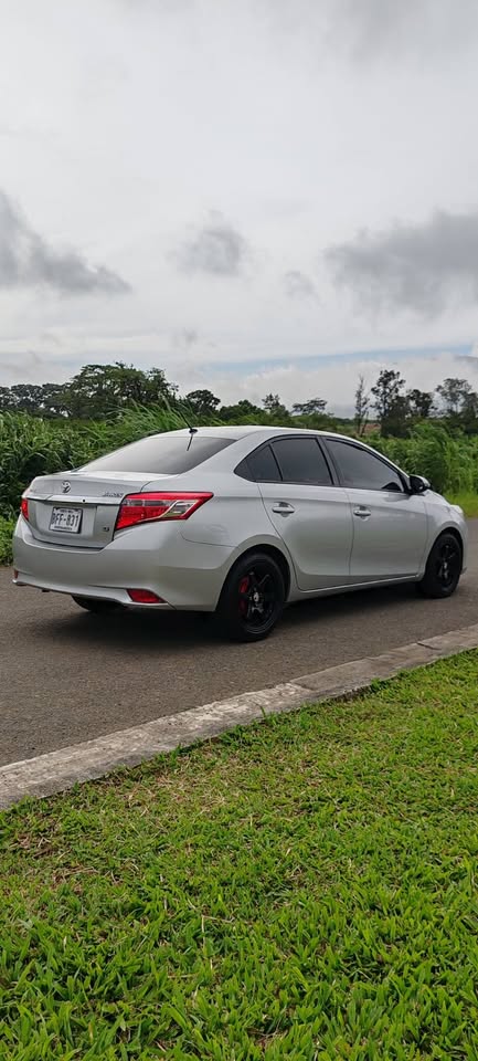 2014 Toyota Yaris - foto 3