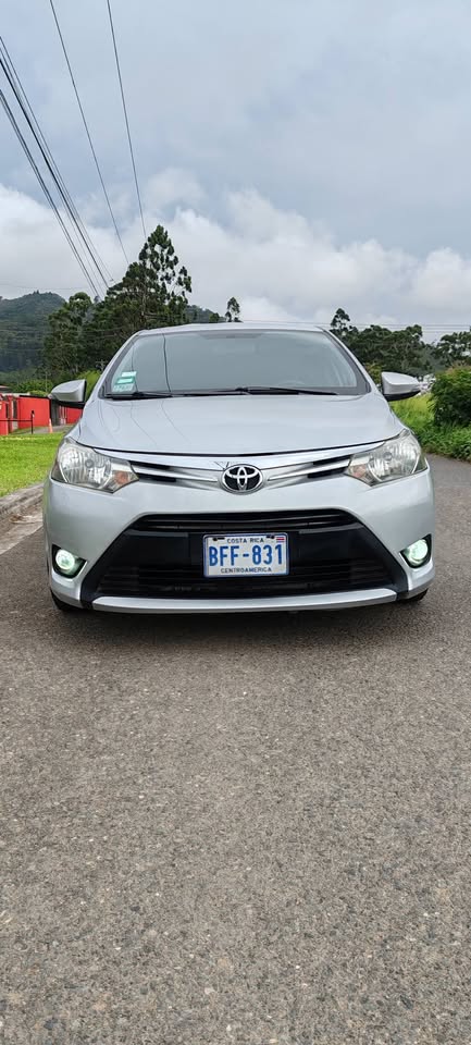 2014 Toyota Yaris - foto 5
