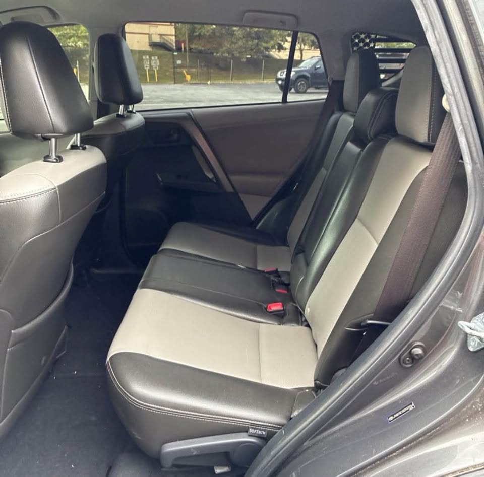 2013 Toyota RAV4 - foto 2