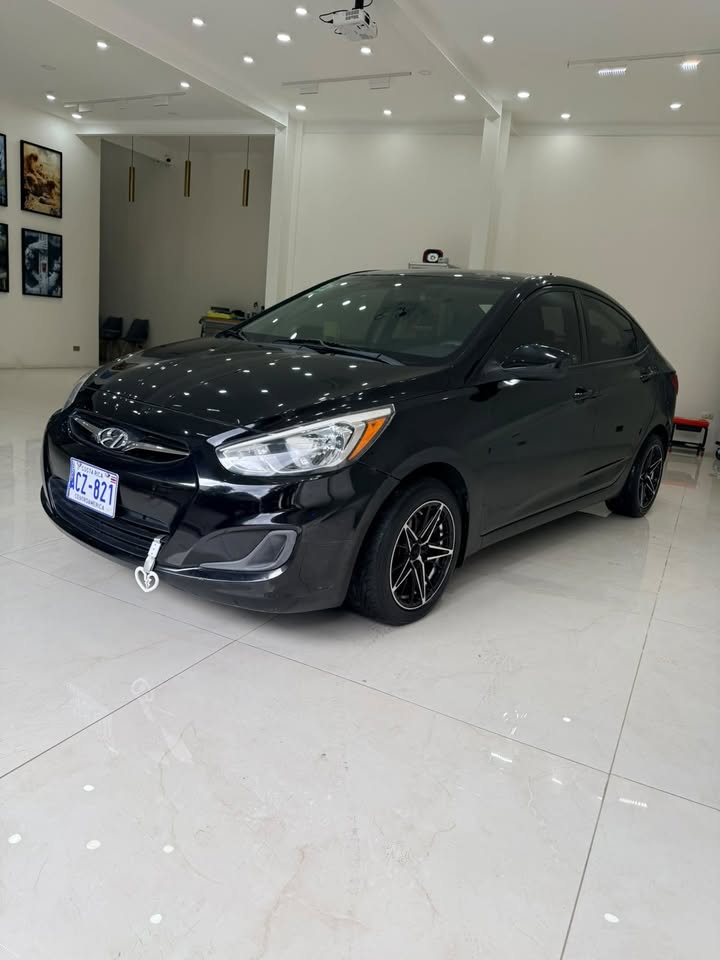 2017 Hyundai Accent - foto 2