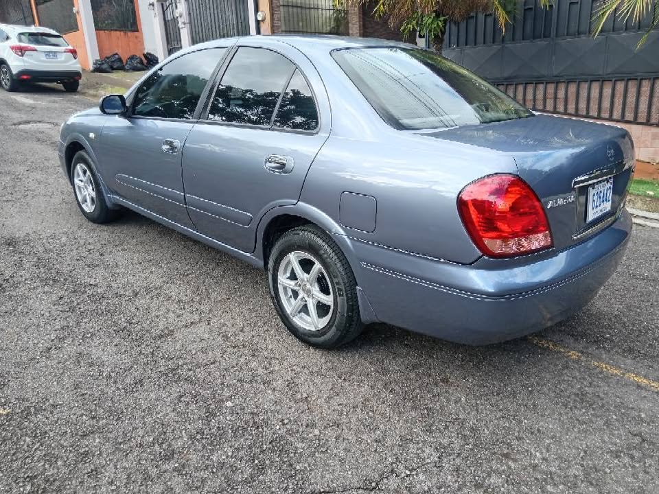 2006 Nissan Almera - foto 3