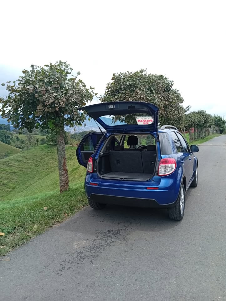 2013 Suzuki SX4 - foto 2
