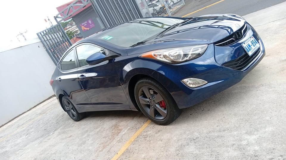 2013 Hyundai Elantra - foto 4