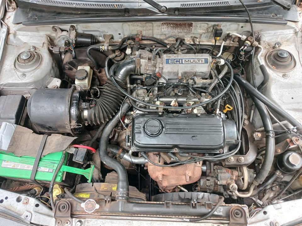 1992 Hyundai Elantra - foto 4