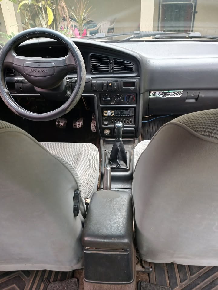 1992 Hyundai Elantra - foto 5