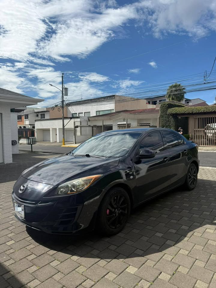 2011 Mazda Mazda3 - foto 2