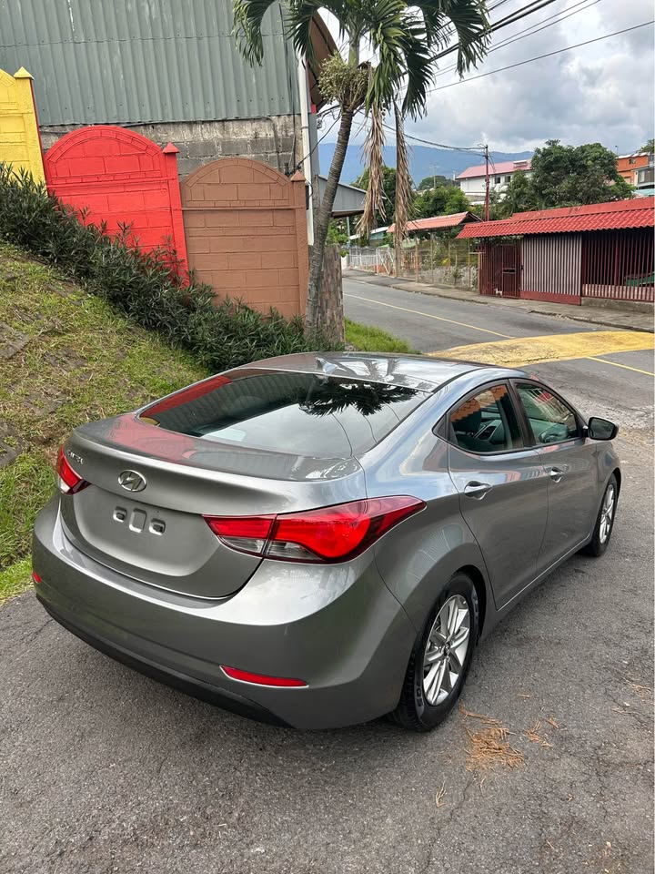 2014 Hyundai Elantra - foto 5