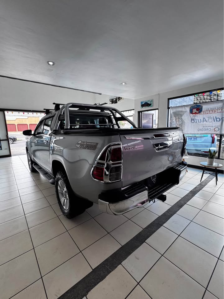 2016 Toyota Hilux - foto 4
