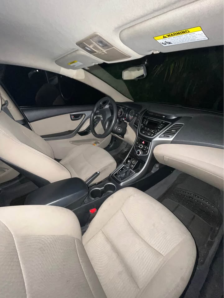2014 Hyundai Elantra - foto 4