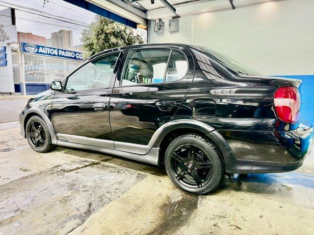 2002 Toyota Yaris - foto 4