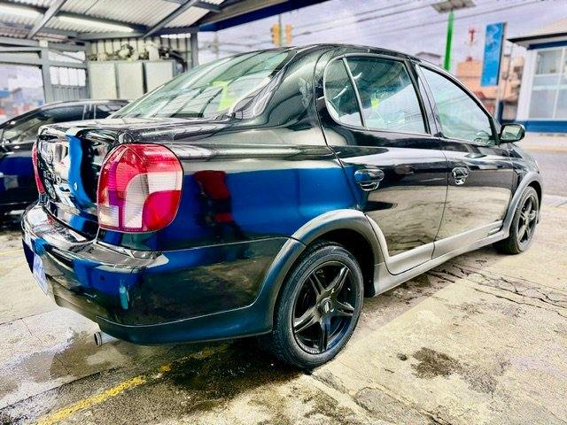 2002 Toyota Yaris - foto 5