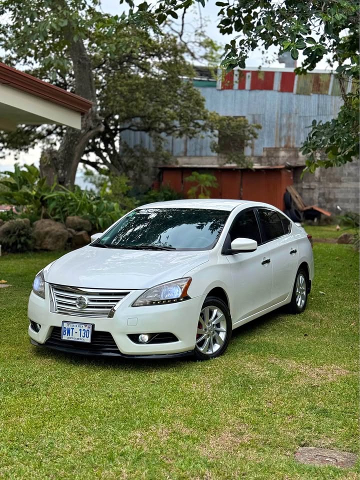 2013 Nissan Sentra - foto 2