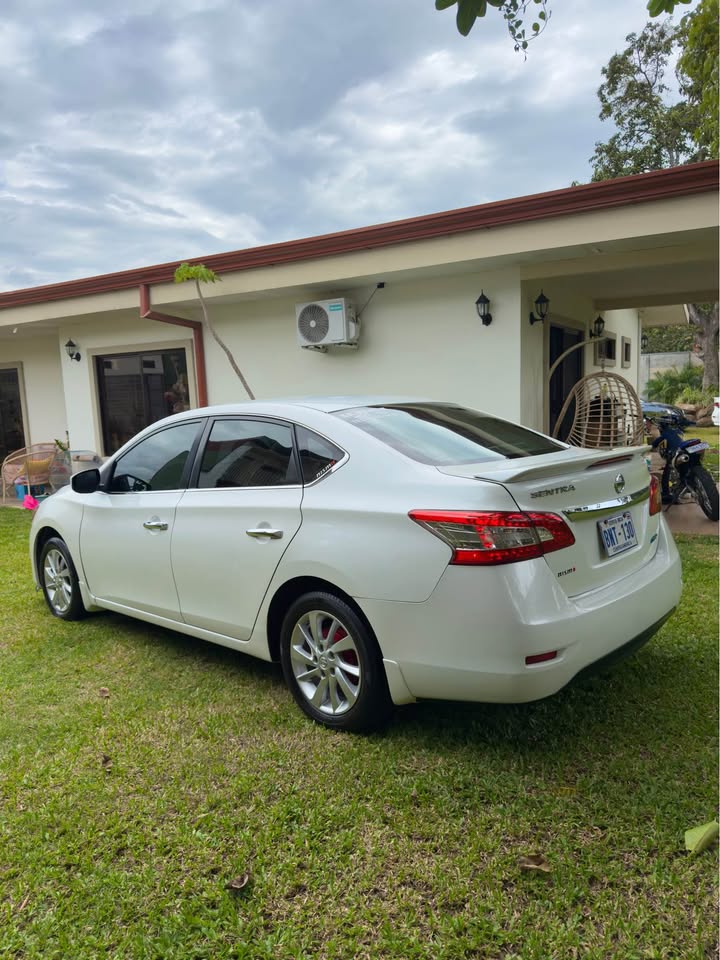 2013 Nissan Sentra - foto 4