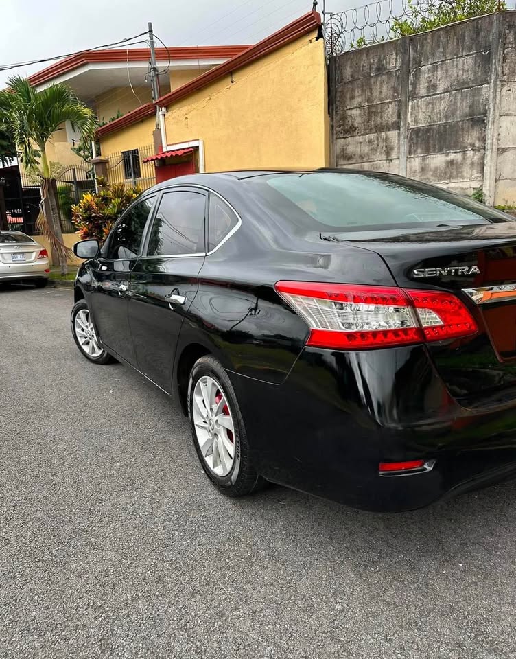 2014 Nissan Sentra - foto 5