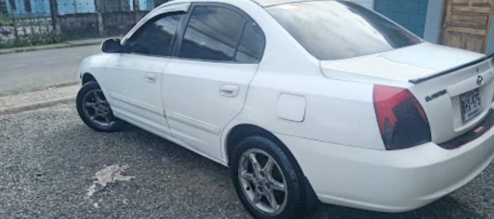 2003 Hyundai Elantra - foto 4