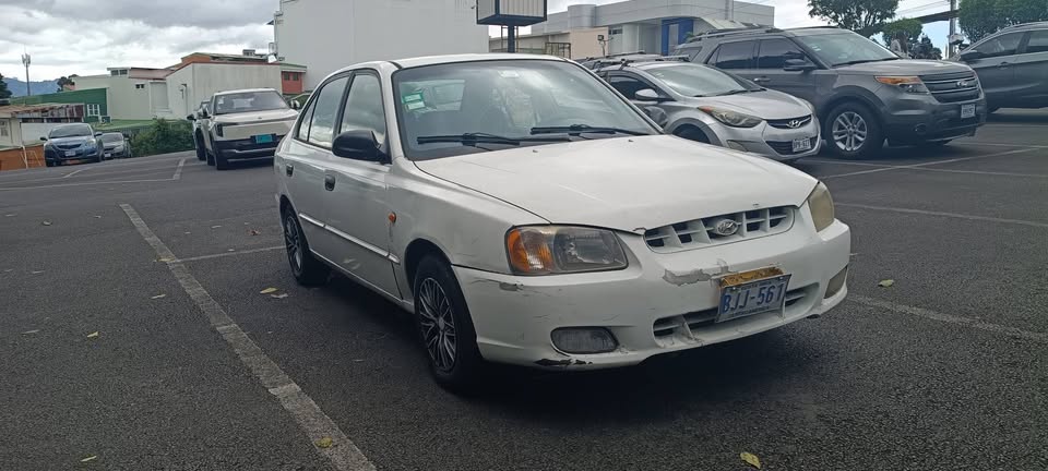 2002 Hyundai Accent - foto 3
