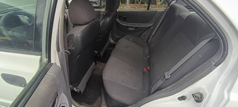 2002 Hyundai Accent - foto 5