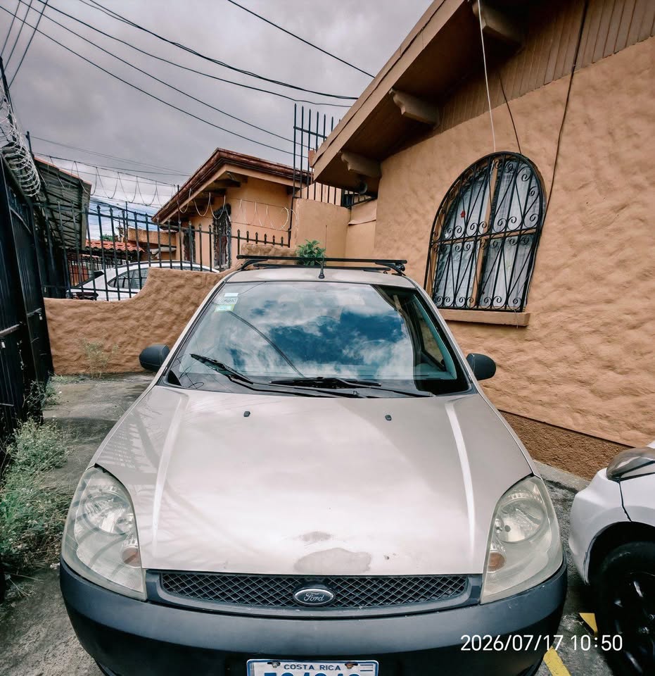 2005 Ford Fiesta - foto 2