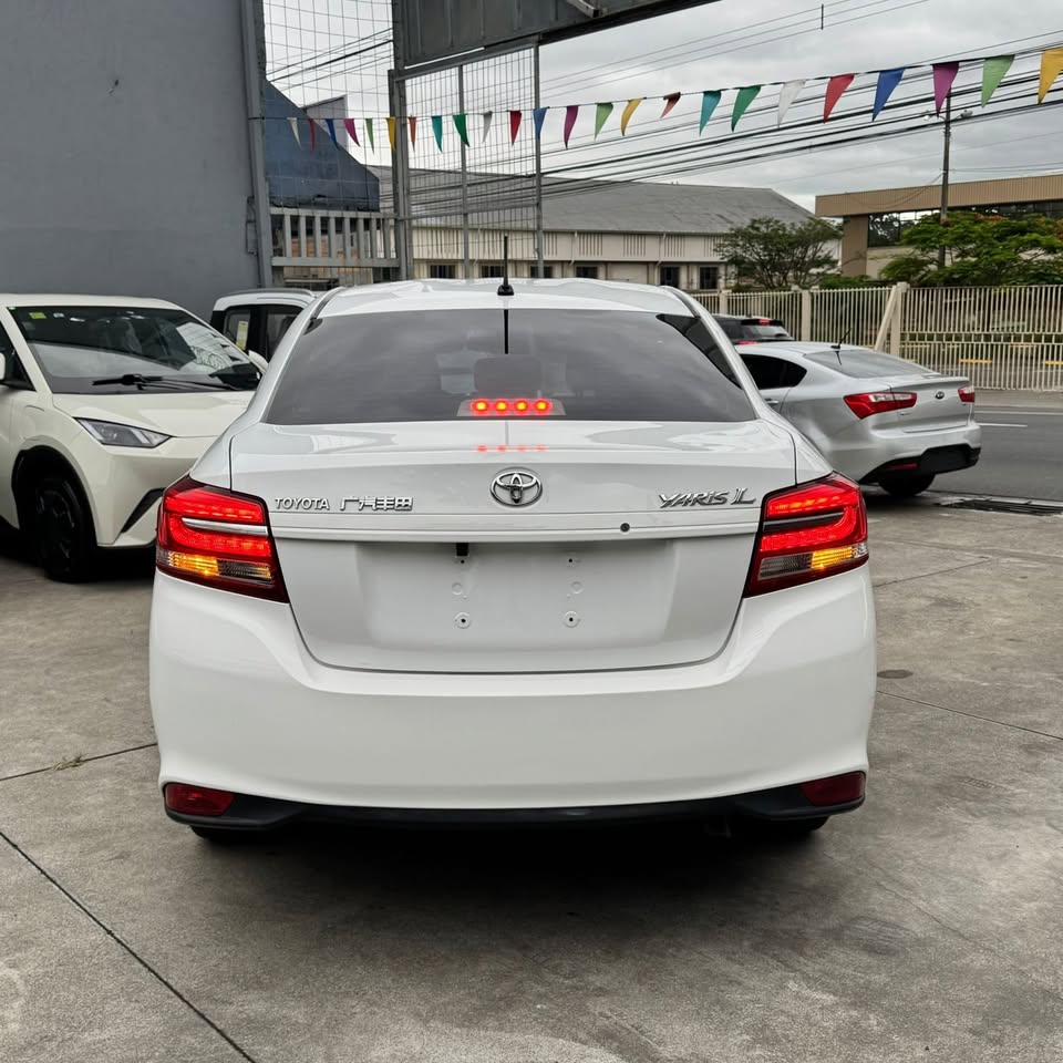 2019 Toyota Yaris - foto 2