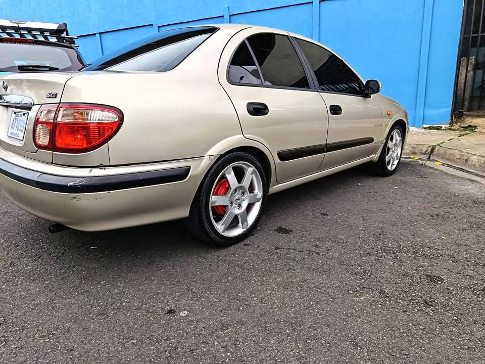 2002 Nissan Almera