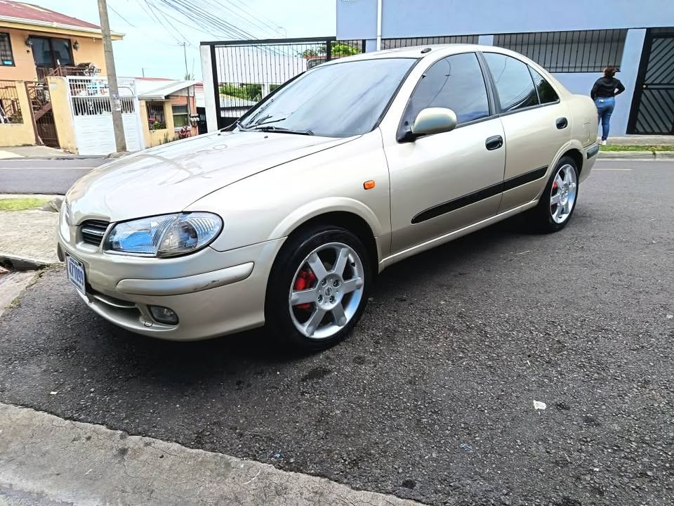 2002 Nissan Almera - foto 4