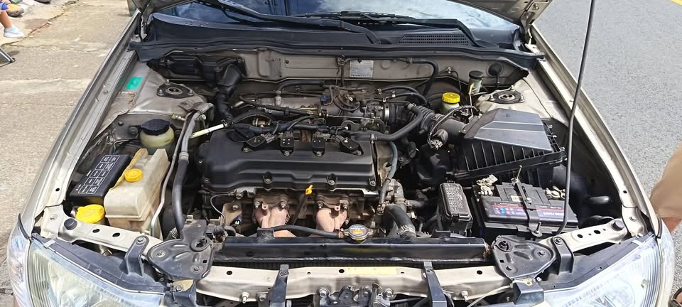 2002 Nissan Almera - foto 5